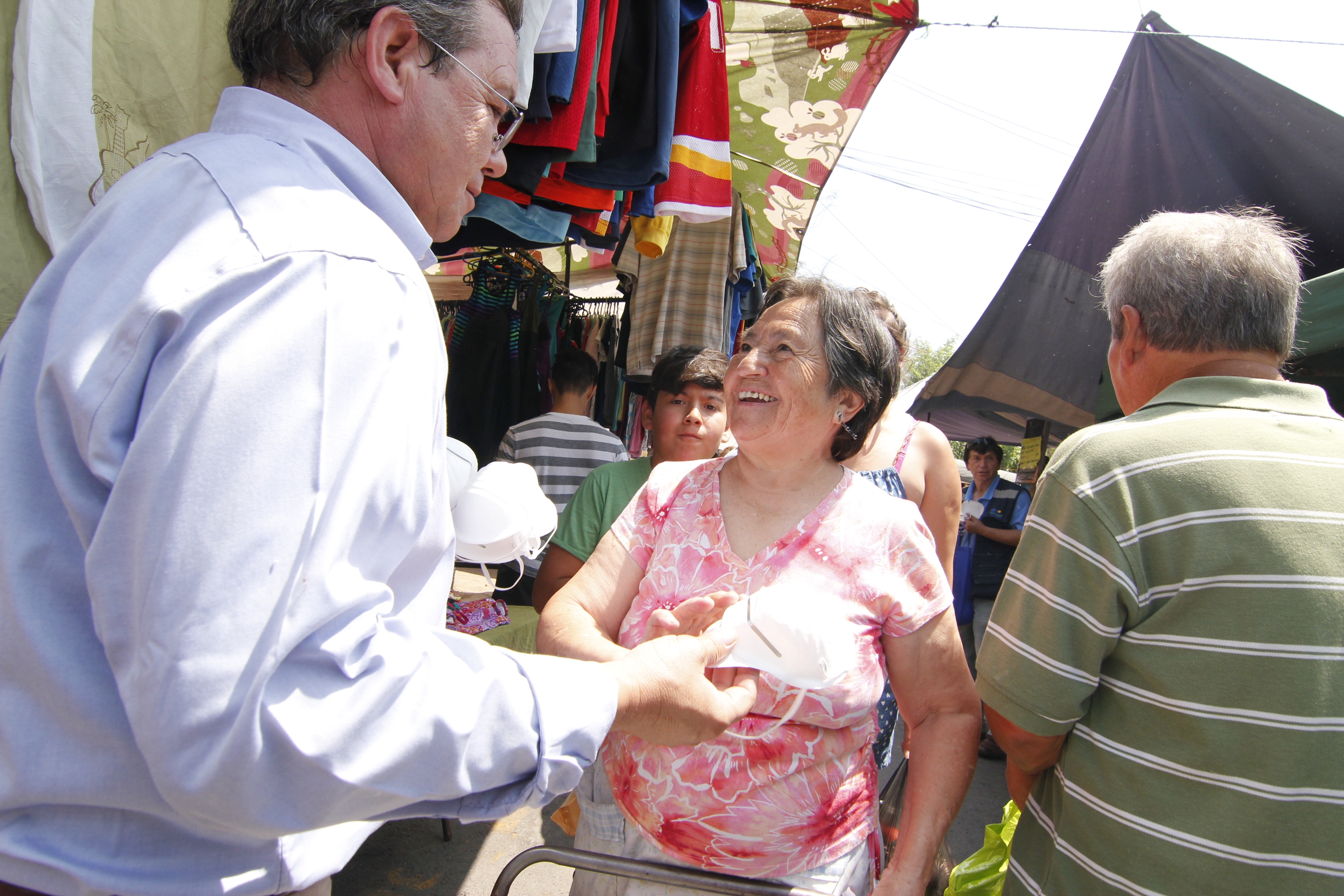 alcalde y mascarillas